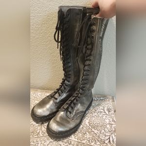 DOC MARTENS 1B60 RARE COLOR